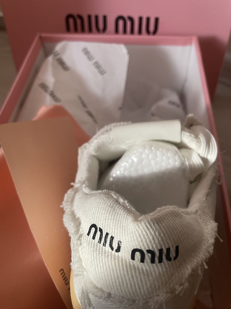Бели платови кецове Miu Miu