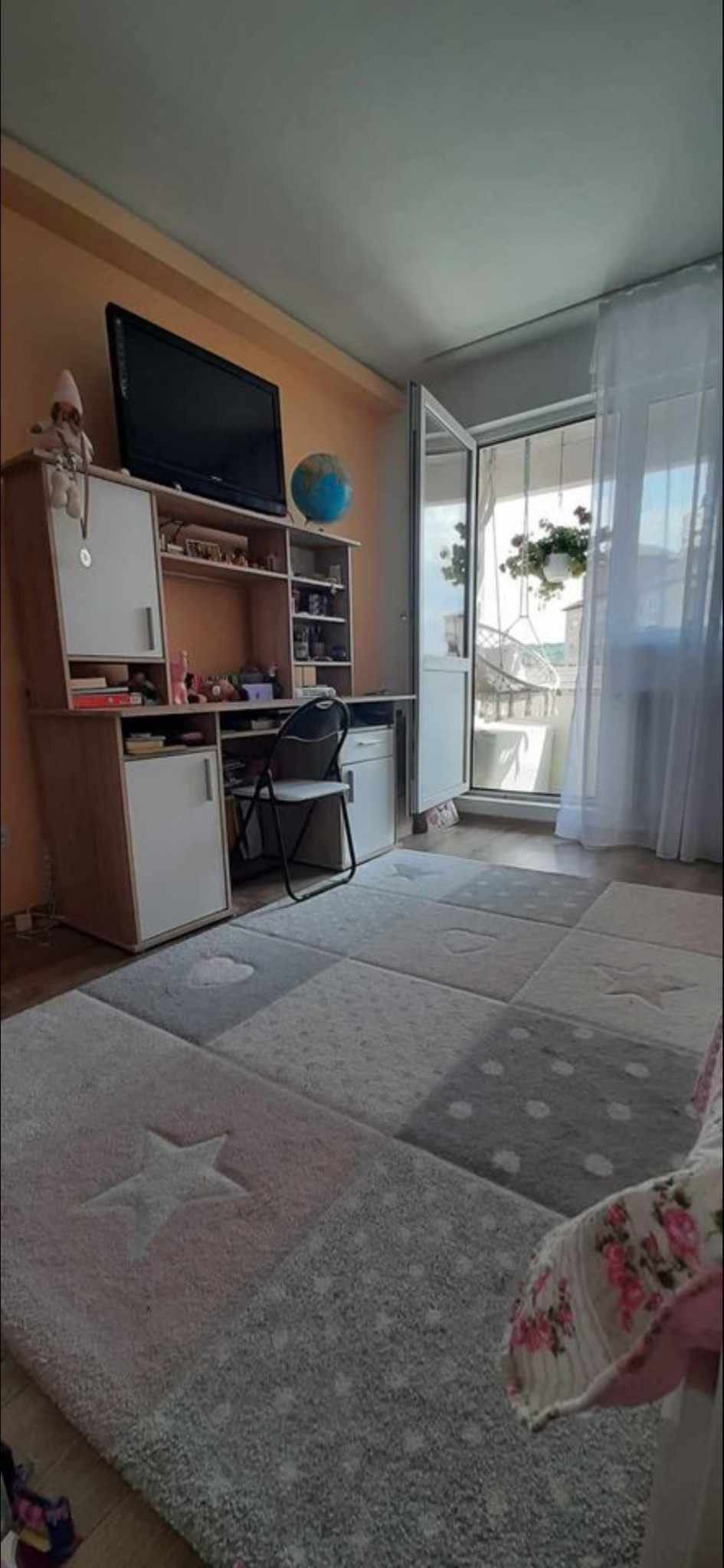 Vând apartament cu 3 camere