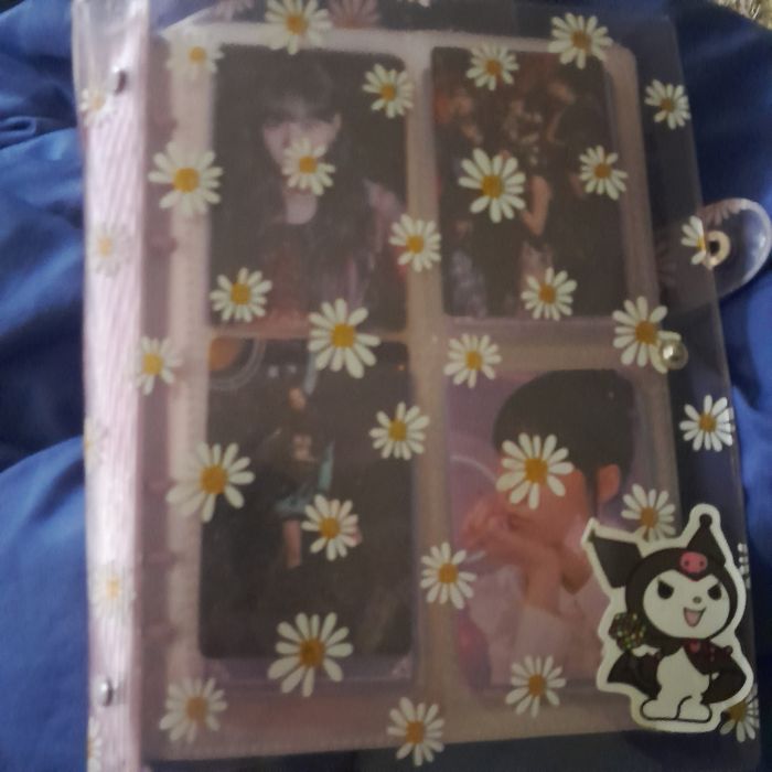 Продам карточки и биндер. Карточки в подарок  кпоп