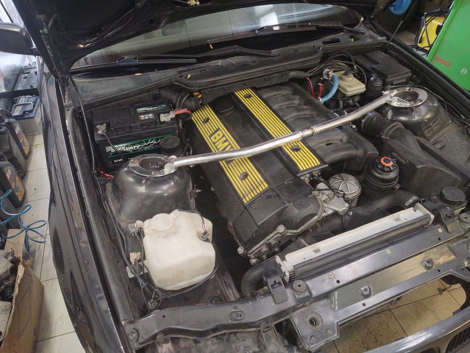 BMW е36 M50B25 седан без ръжди