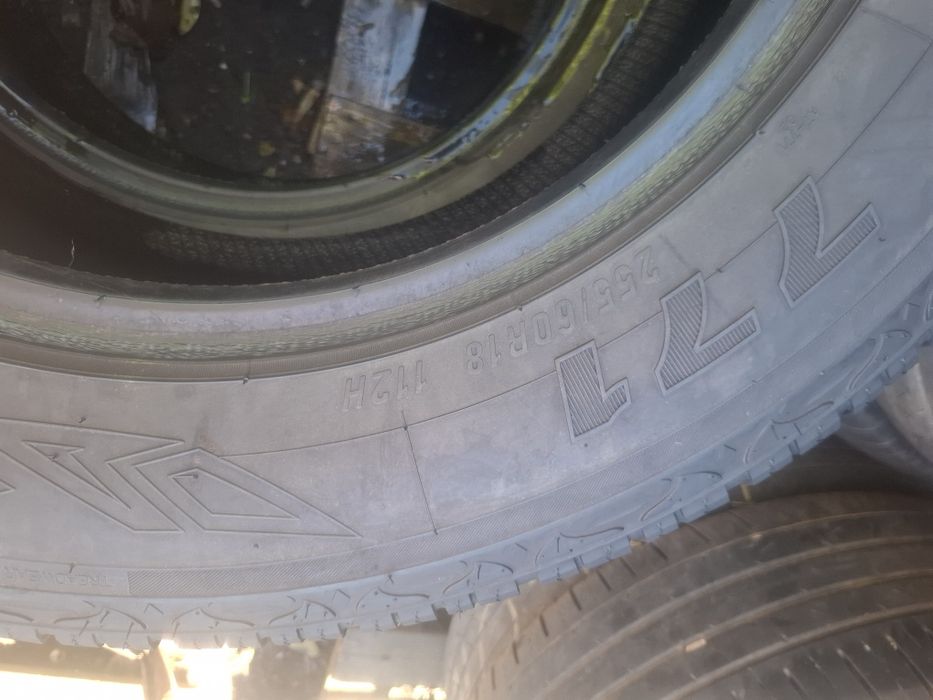 Vand 2 anvelope 255 60 18 bune m+s mixte dot 2021