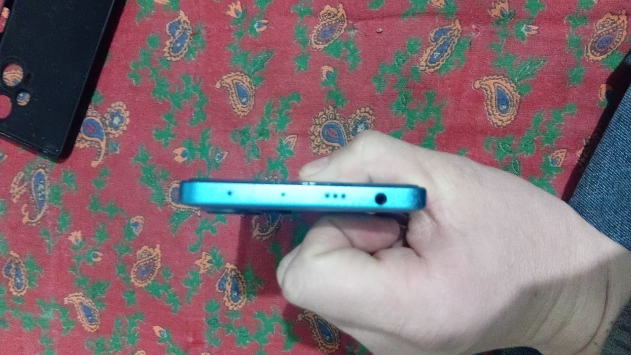 Poco f5  blue 256 8+8