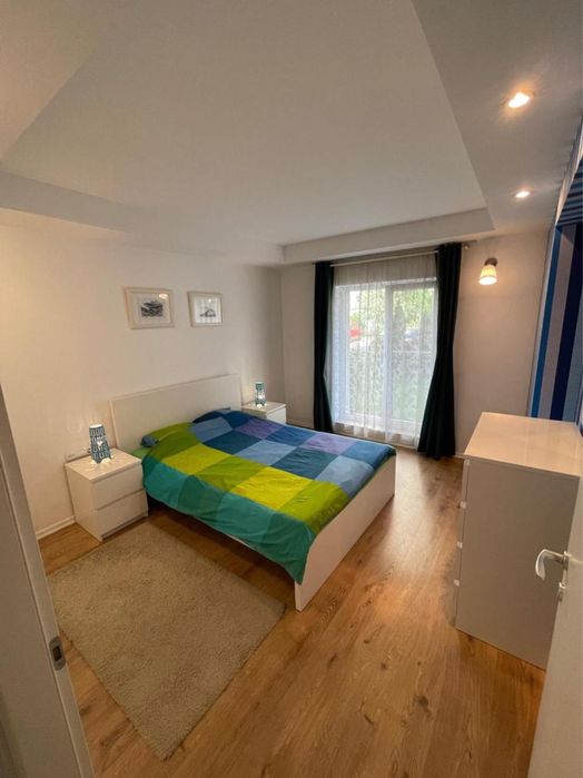 Cosmopolis, închiriez apartament 2 camere, parter cu gradina