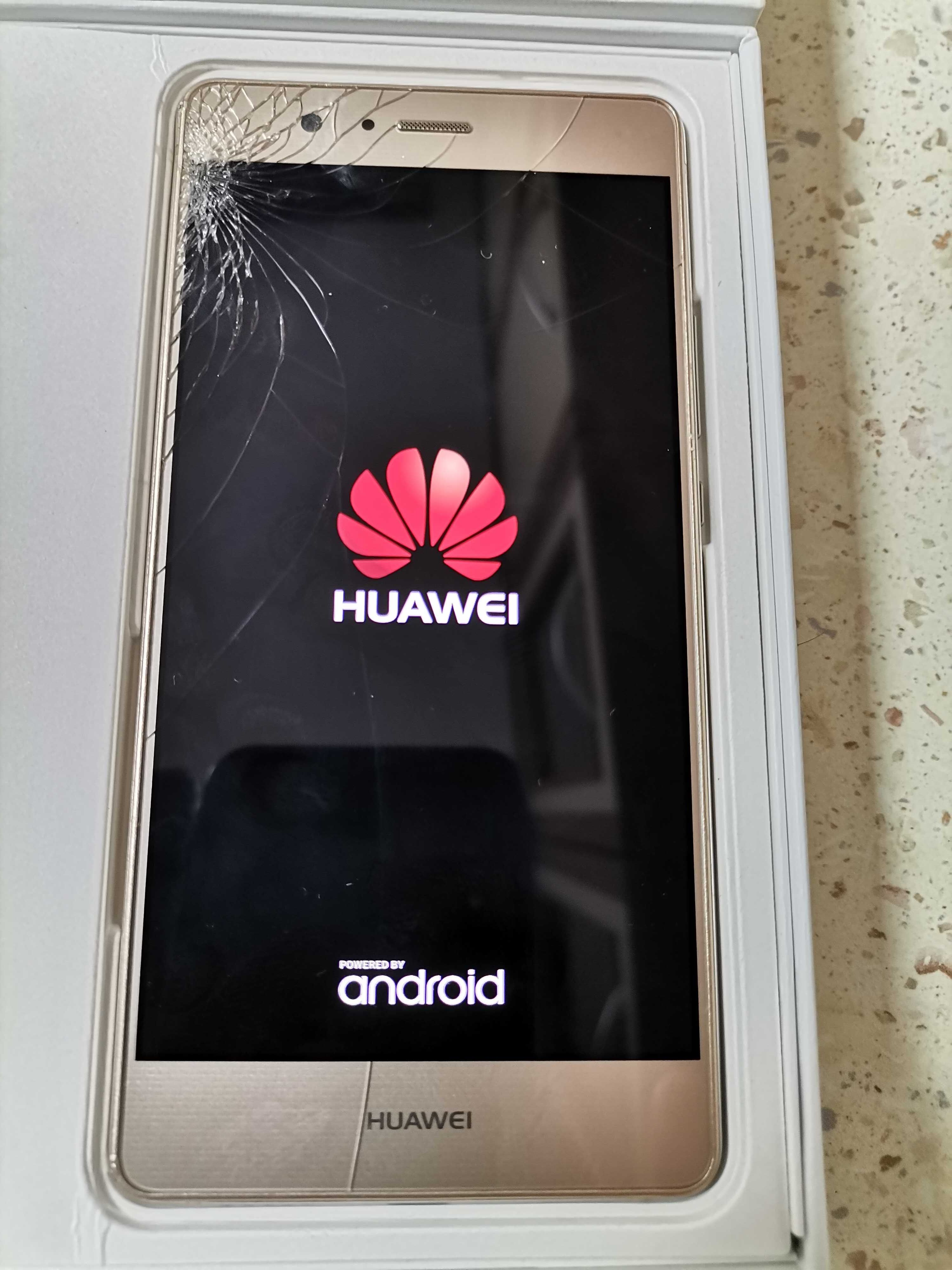 Продавам HUAWEI P 9 LITE