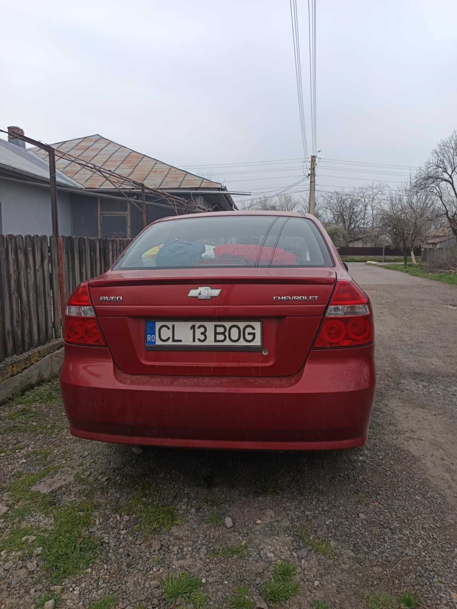 Vând Chevrolet Aveo