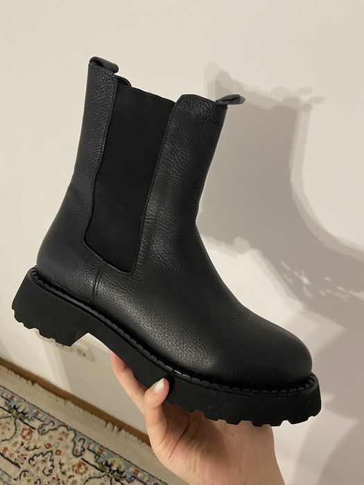 Продам зимние челси Турция