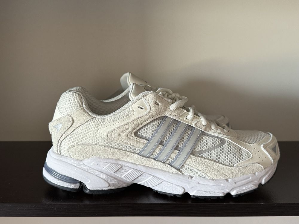 ADIDAS RESPONSE CL Налични 43н 27.5см/45н 29.5см Стелка Нови