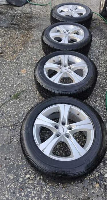 Алуминиеви джанти 17" с зимни гуми Семперит 225 х 60 х 17 за BMW.