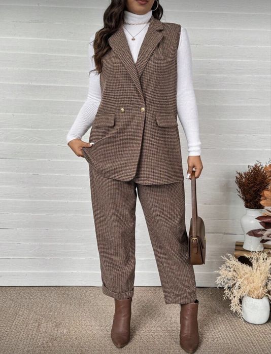 Дамски кафяв костюм от две части (панталон и елек)