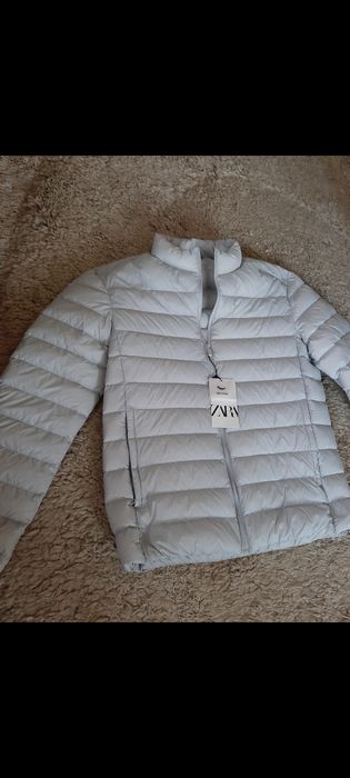 Geaca Zara Usoara cu puf de gasca,M 40
