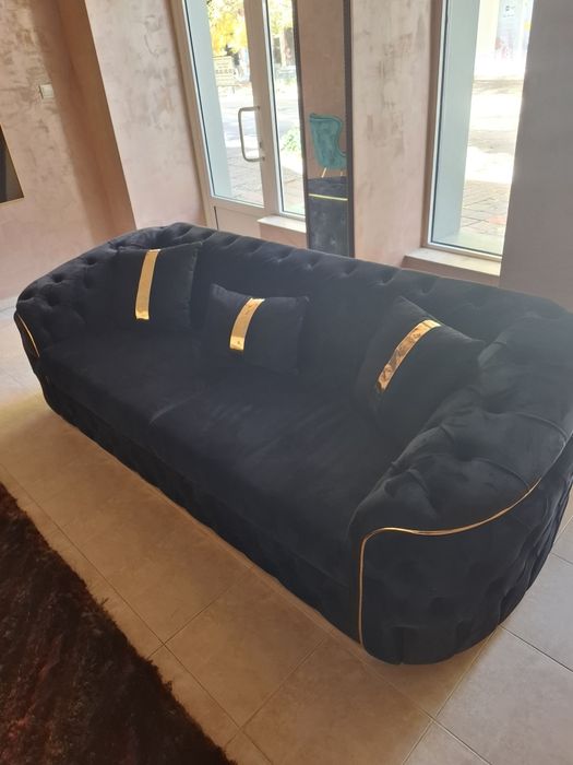 Голям масивен нов диван Честърфийлд 2м