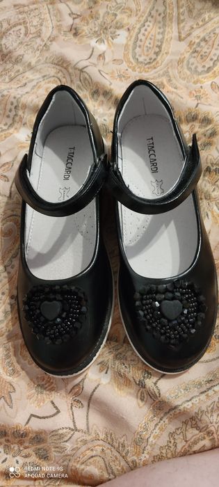 Продам туфельки на девочку
