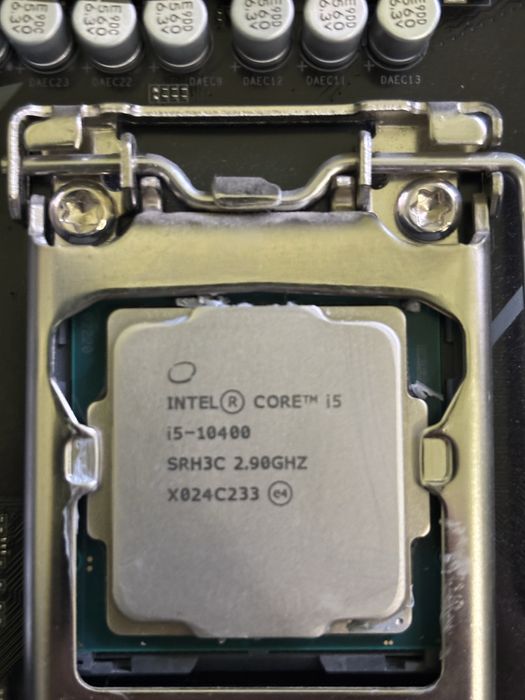 Placa de baza z490 ud cu i5 10400 si placa video gtx 1650super