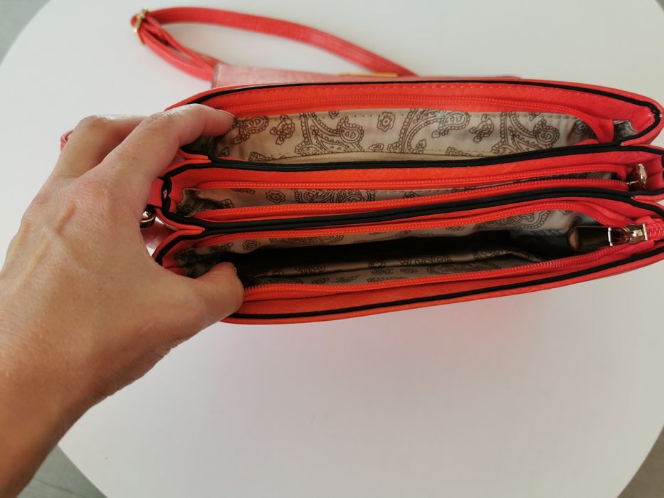 Дамска кожена чанта