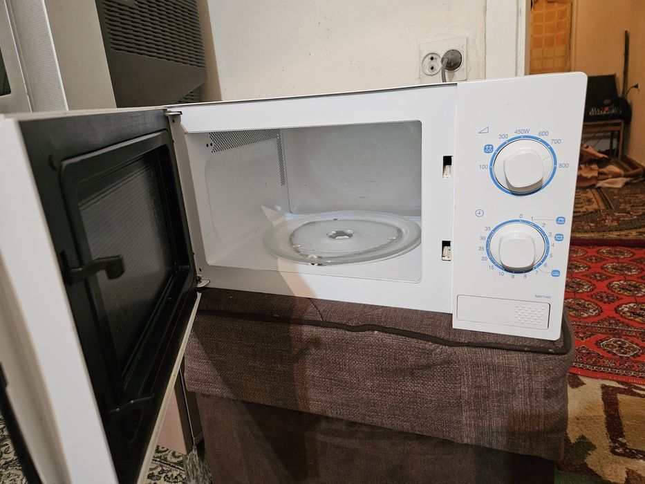 Продаётся микроволновая печ