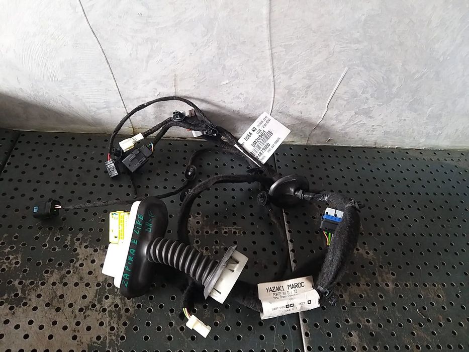 Cablaj instalatie electrica usa dreapta fata opel zafira e life 9824873980