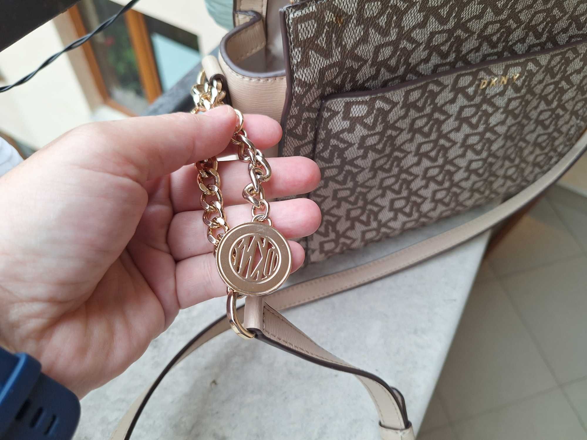 DKNY чанта оригинална
