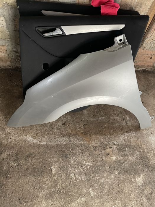 Ляв калник за Ситроен Ц4 купе от 2004 до 2008г