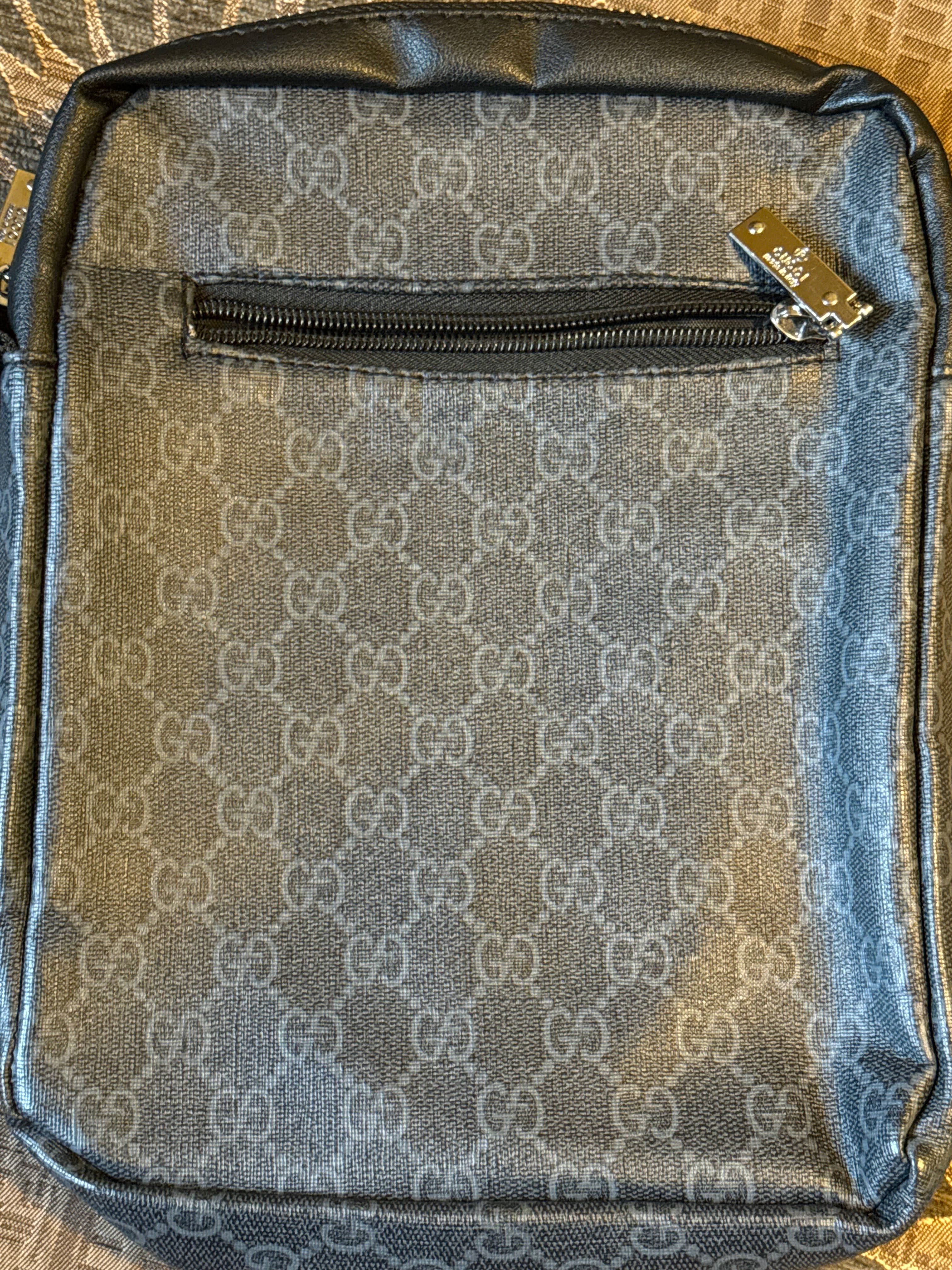 луксозна мъжка чантичка GUCCI