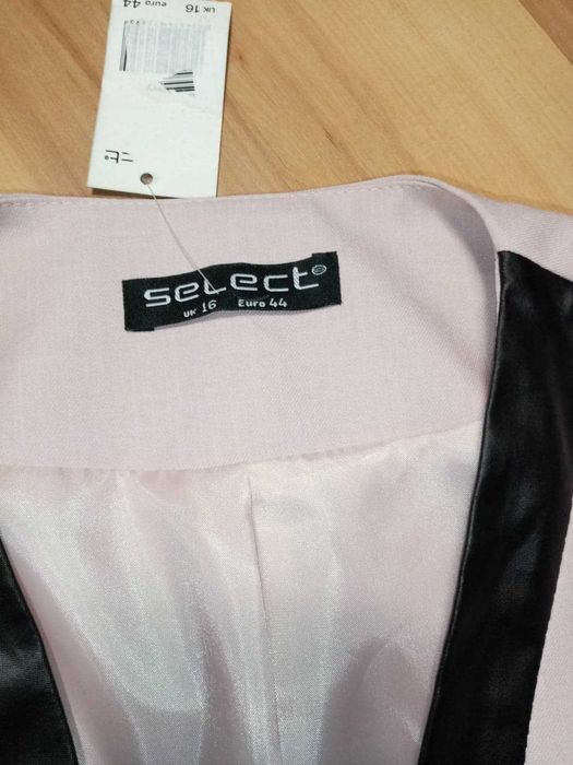 Sacou, fusta, pantofi