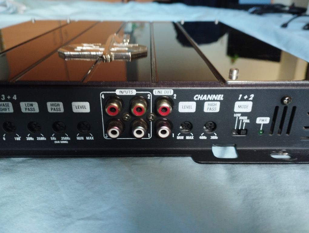 GZHA 4150X amplificator audio auto 4 x 150 w