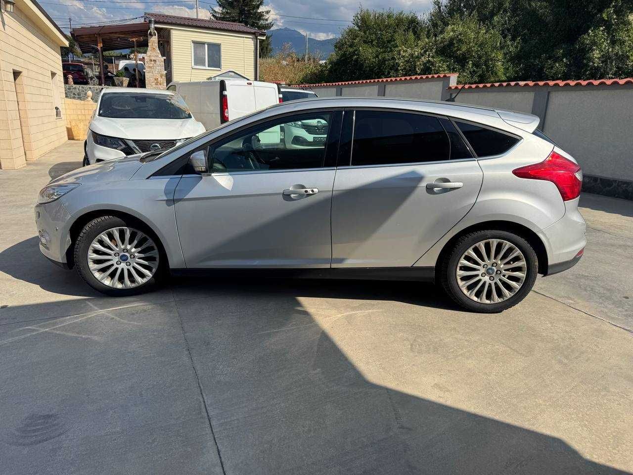 Ford Focus НА ЧАСТИ 4 броя