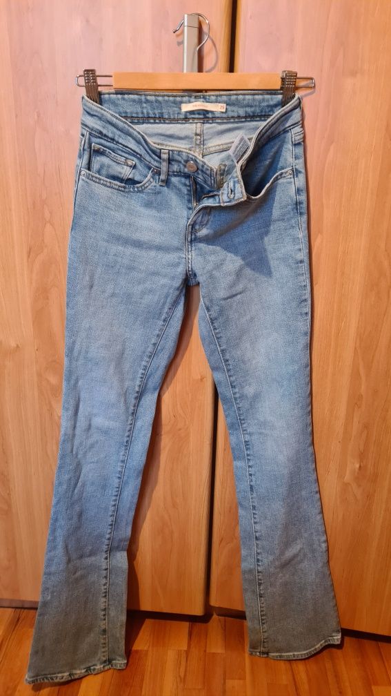 blugi LEVIS bootcut marime 25