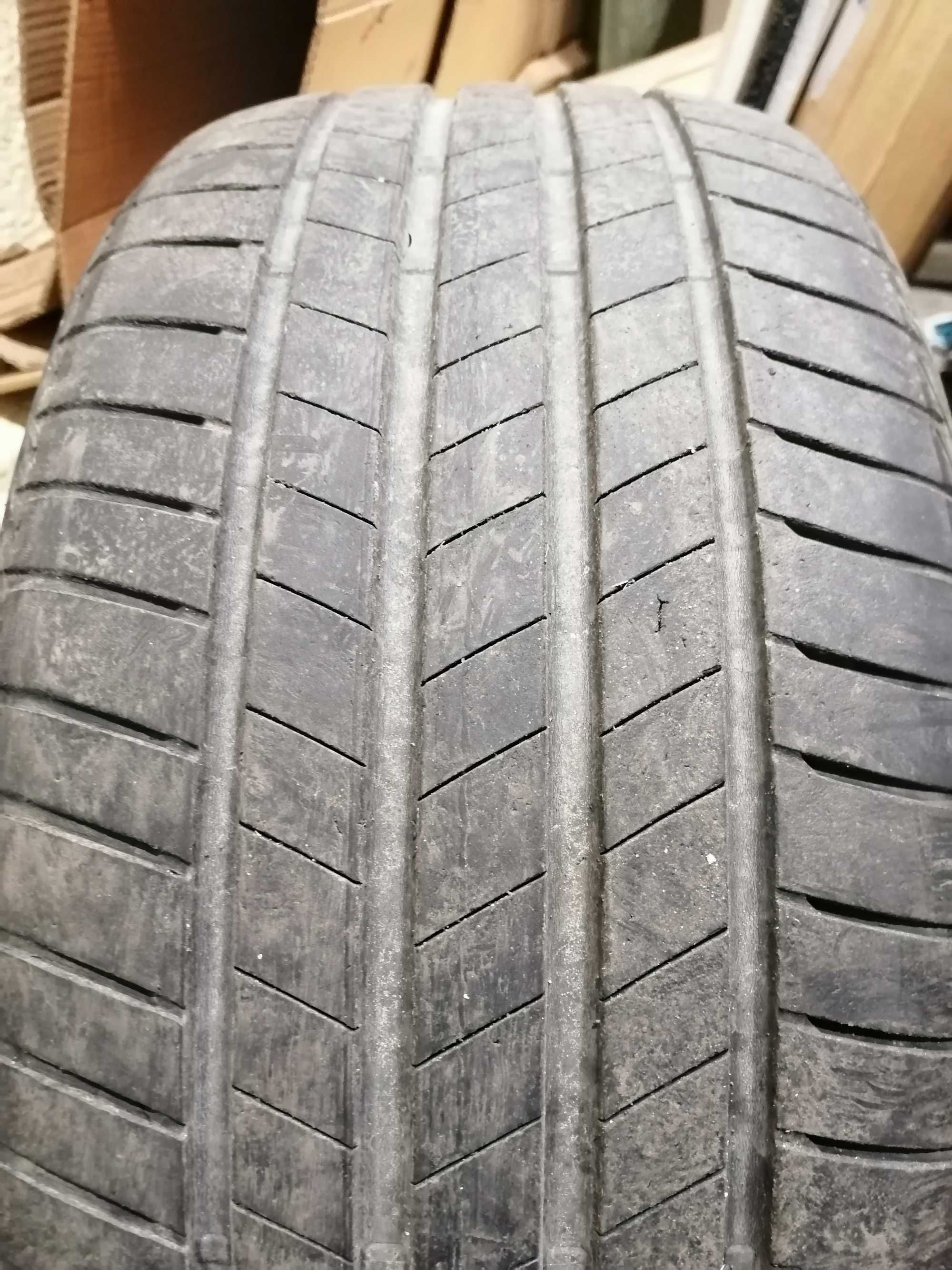 Anvelope Second Hand Bridgestone vara 225,40,18