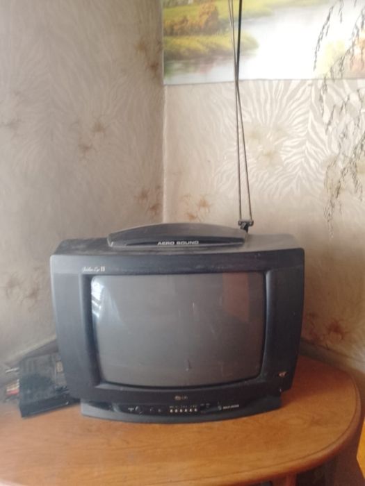 Продам телевизор