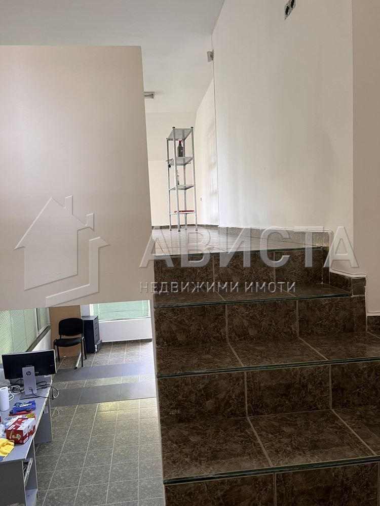 Дава се под наем Офис в София, Изток - 90 кв.м за 816 € - Снимка #2
