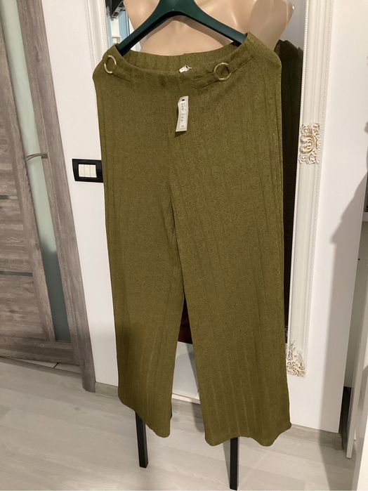 Pantaloni tricot noi,evazati xl Anglia
