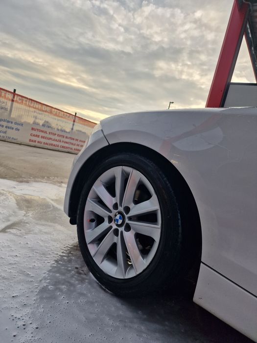 Jante BMW 17” din magneziu + cauciucuri 205/50 R17 – stare excelent