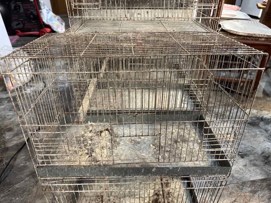 Продавам клетки за малки птици