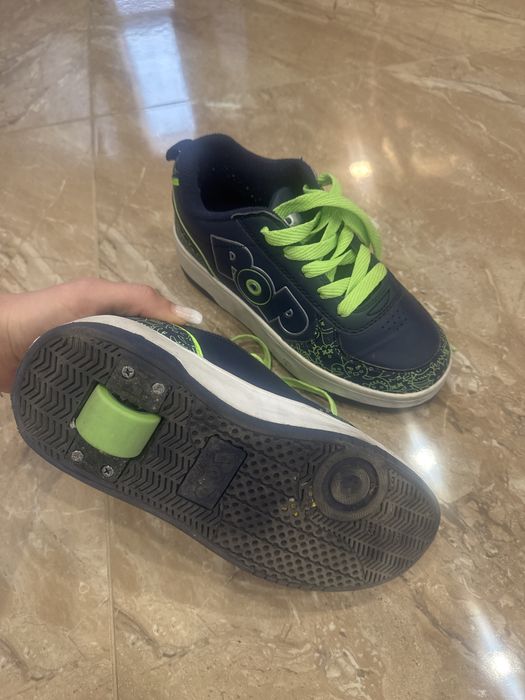 Маратонки с колелце