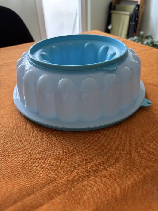 Форма за желиране или замразяване на Tupperware