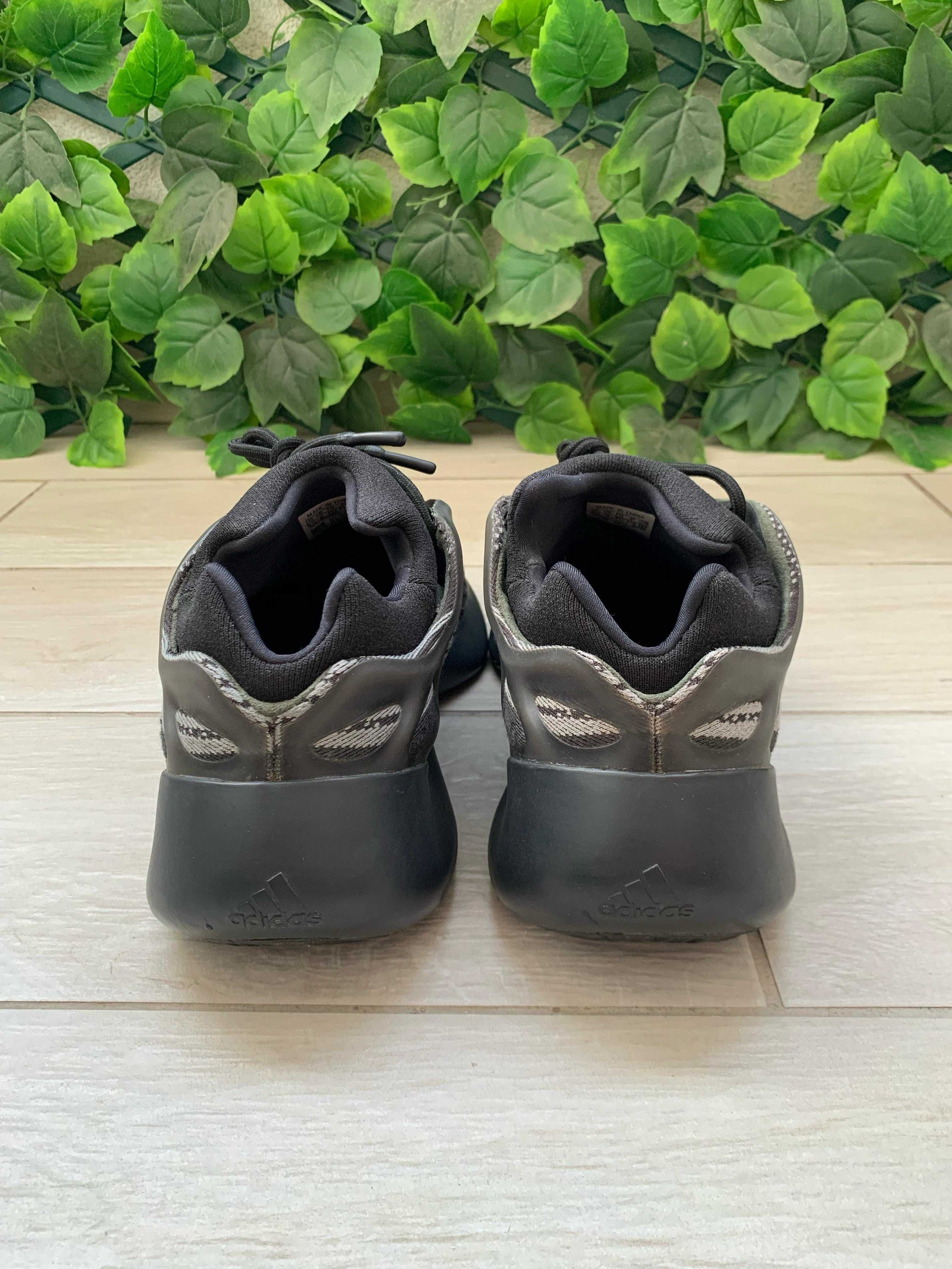 Adidas Yeezy 700 V3 Alvah / 43 1/3