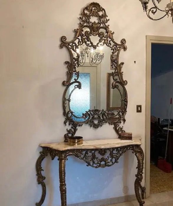 Старинна конзола с огледало!