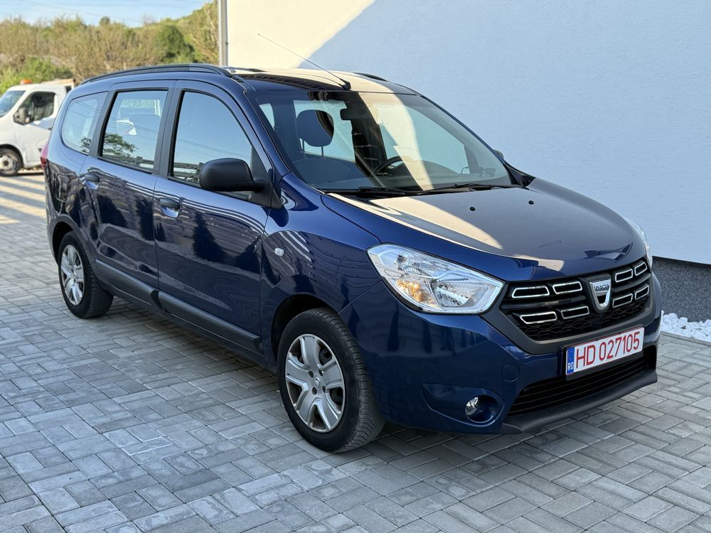 Dacia Lodgy 1.6 benzina • Facelift • An 2018 • Euro 6 • Navi Mare
