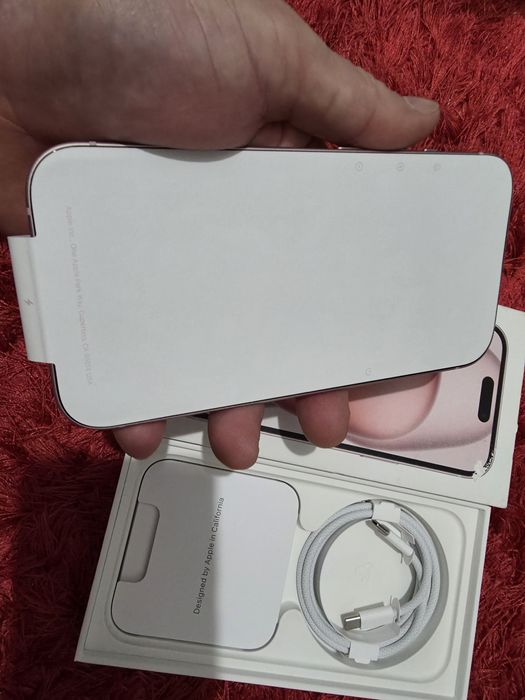 -Iphone 15, Nou, 128Gb, 8Ram, 0 cicluri incarcare, nefolosit, Pink Tit