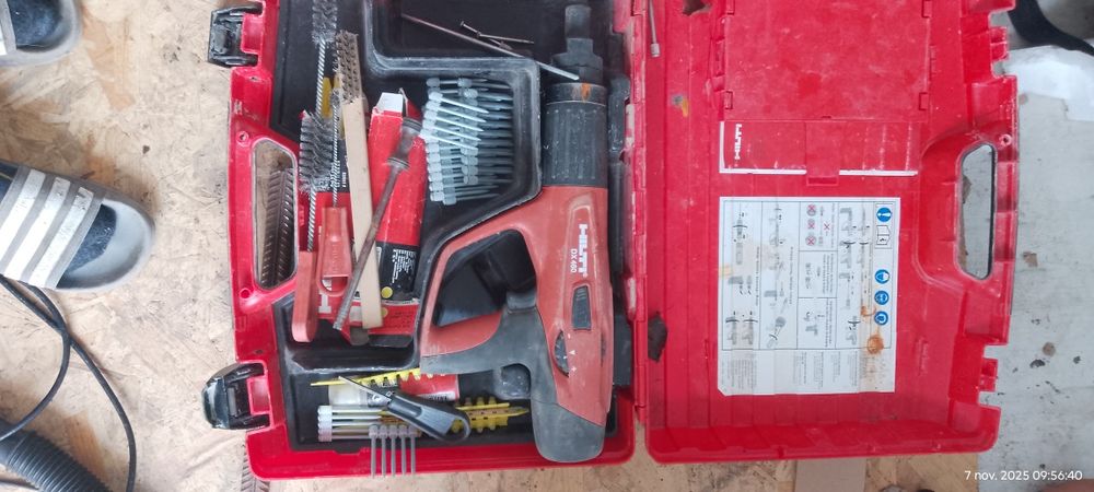De vânzare: Pistol de fixare Hilti DX 460 

Vând