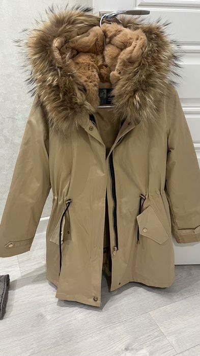 Продам новую парку на девочку