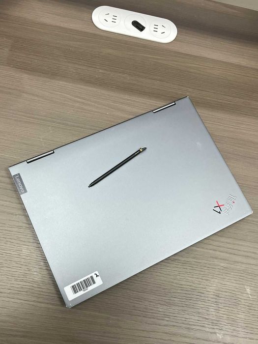 Lenovo ThinkPad X1 Yoga G7 HDD/SSD (Intel I7, 512GB SSD RAM :32GB)