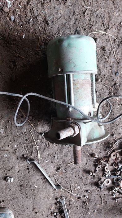 Продам Водянной насос