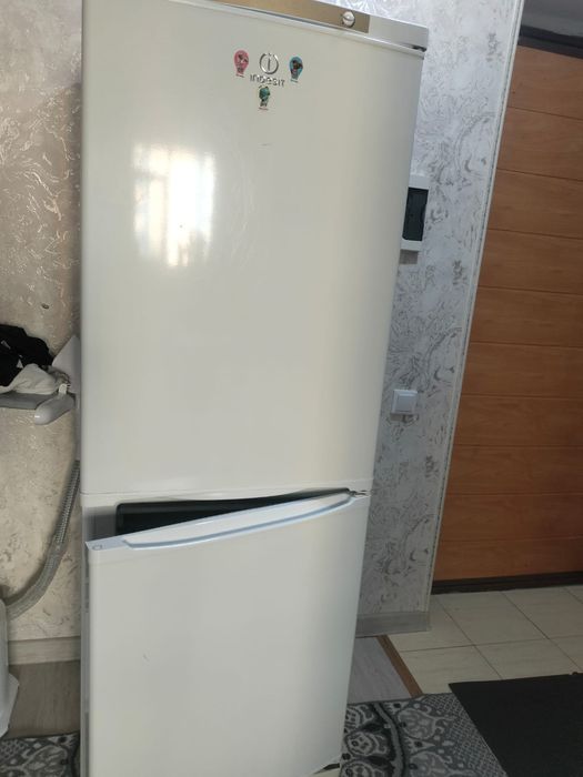Холодильник индезит
