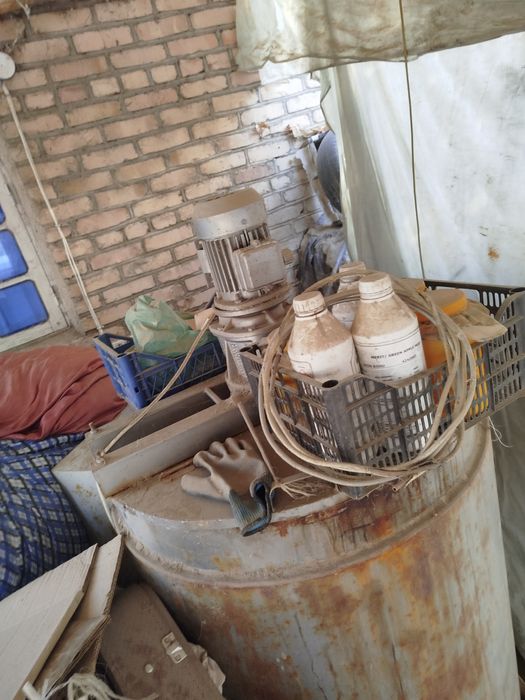 Gel va shampun ishlab ciqaradigon aparat sotiladi massaligi bilan brga