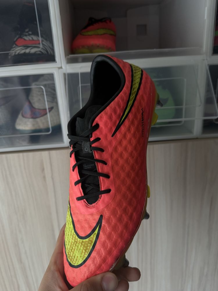 Бутонки hypervenom