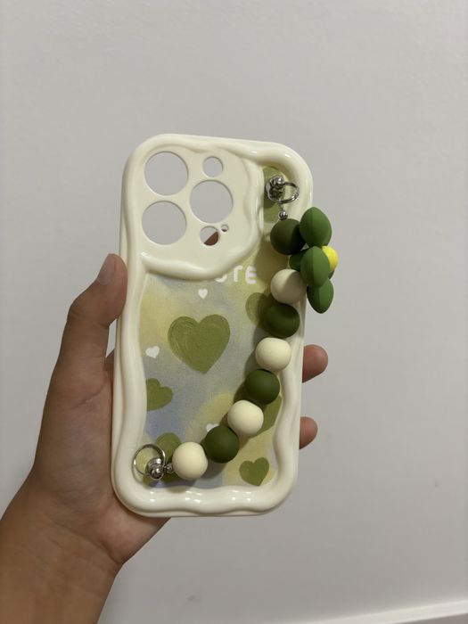 Чехол на IPhone 15 Pro «цветочек»