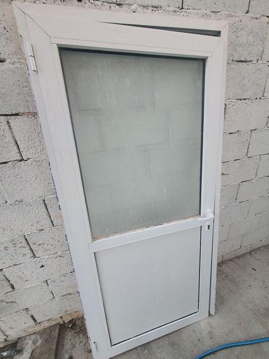 Uși de interior din aluminiu