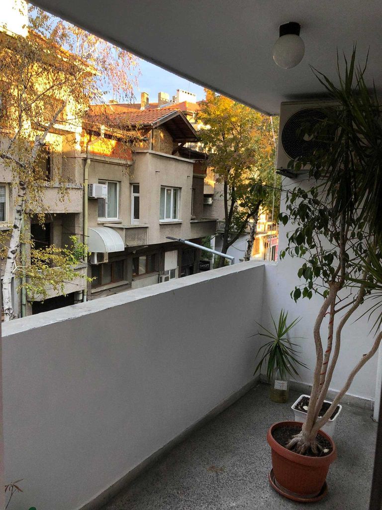 Дава се под наем Тристаен апартамент в Бургас, Център - 92 кв.м за 191.25 € - Снимка #20