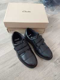 Clarks кожени обувки